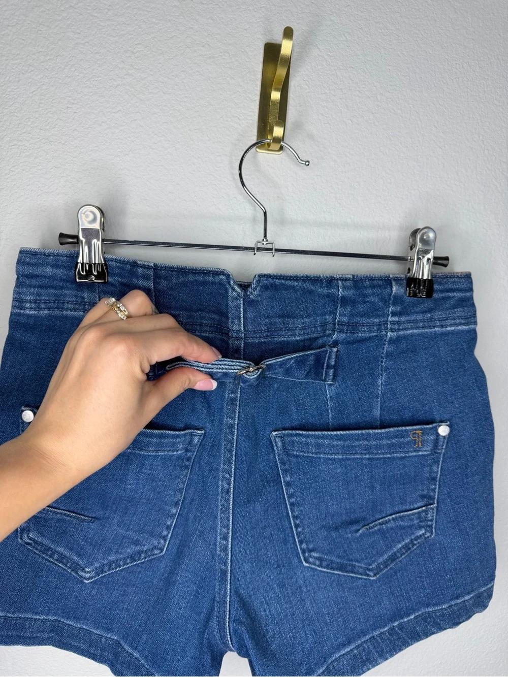 Pilcro Anthropologie Denim Shorts Size 26 Mid Rise Preppy Pockets Elavated Basic - Picture 10 of 11